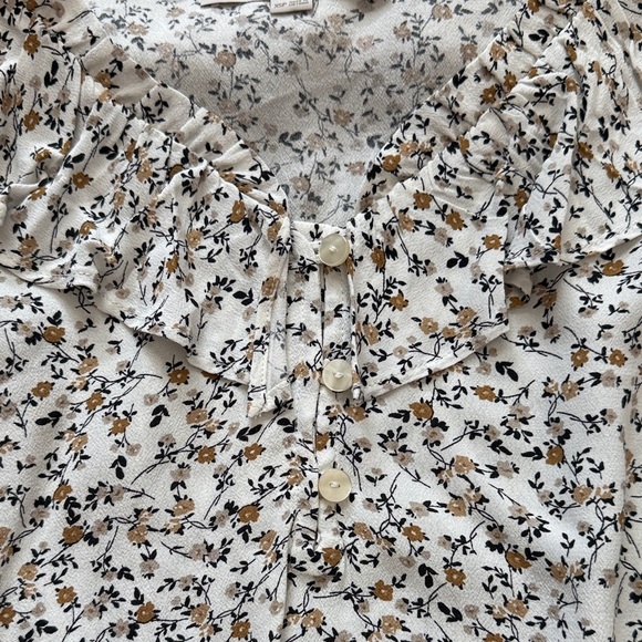 LOFT Petite Floral Ruffle Blouse Women’s XSP Cream Long Sleeve Boho Top - Picture 3 of 6